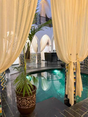 Riad L'ECOLE